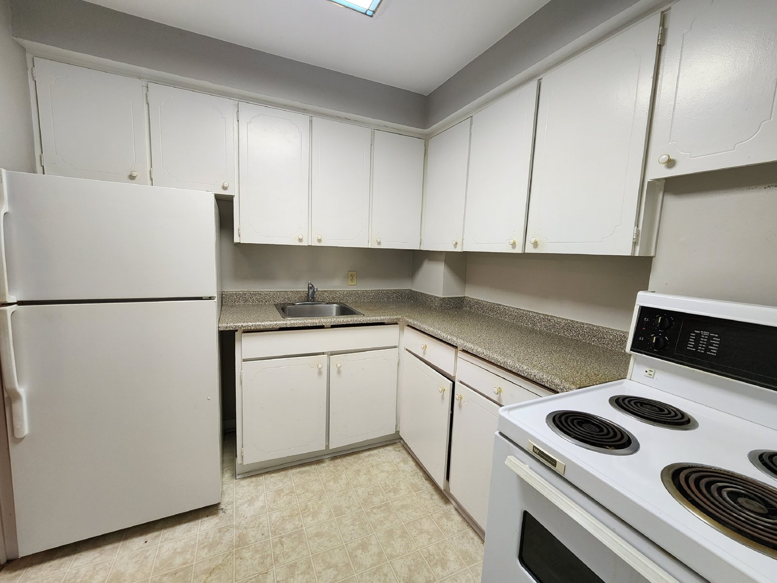 420 Gilmour Street - 707 property image