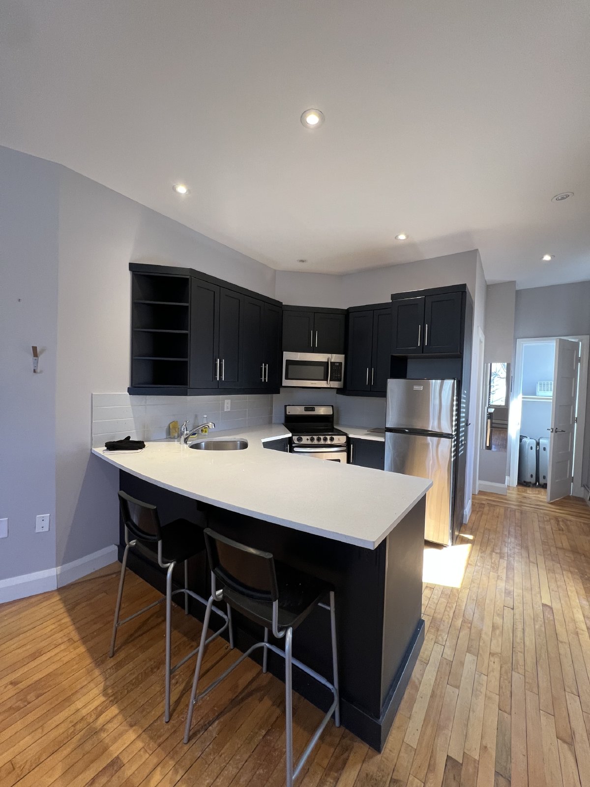 338 Somerset Street E - A property image