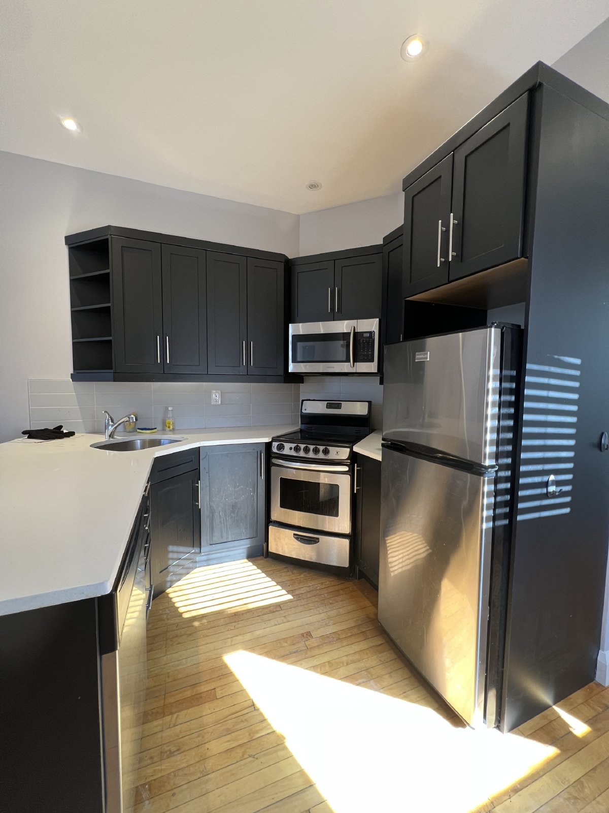 338 Somerset Street E - A property image