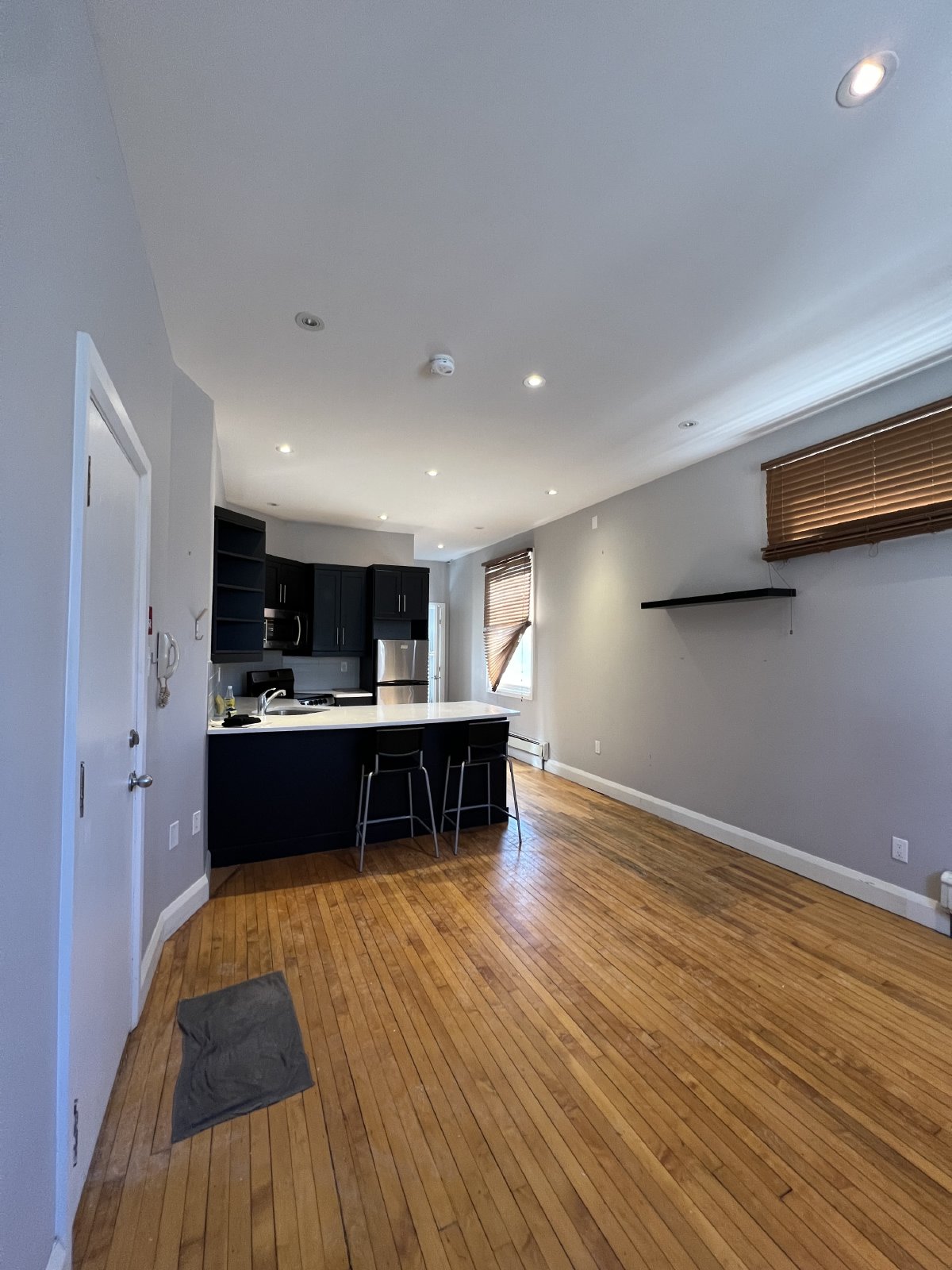 338 Somerset Street E - A property image