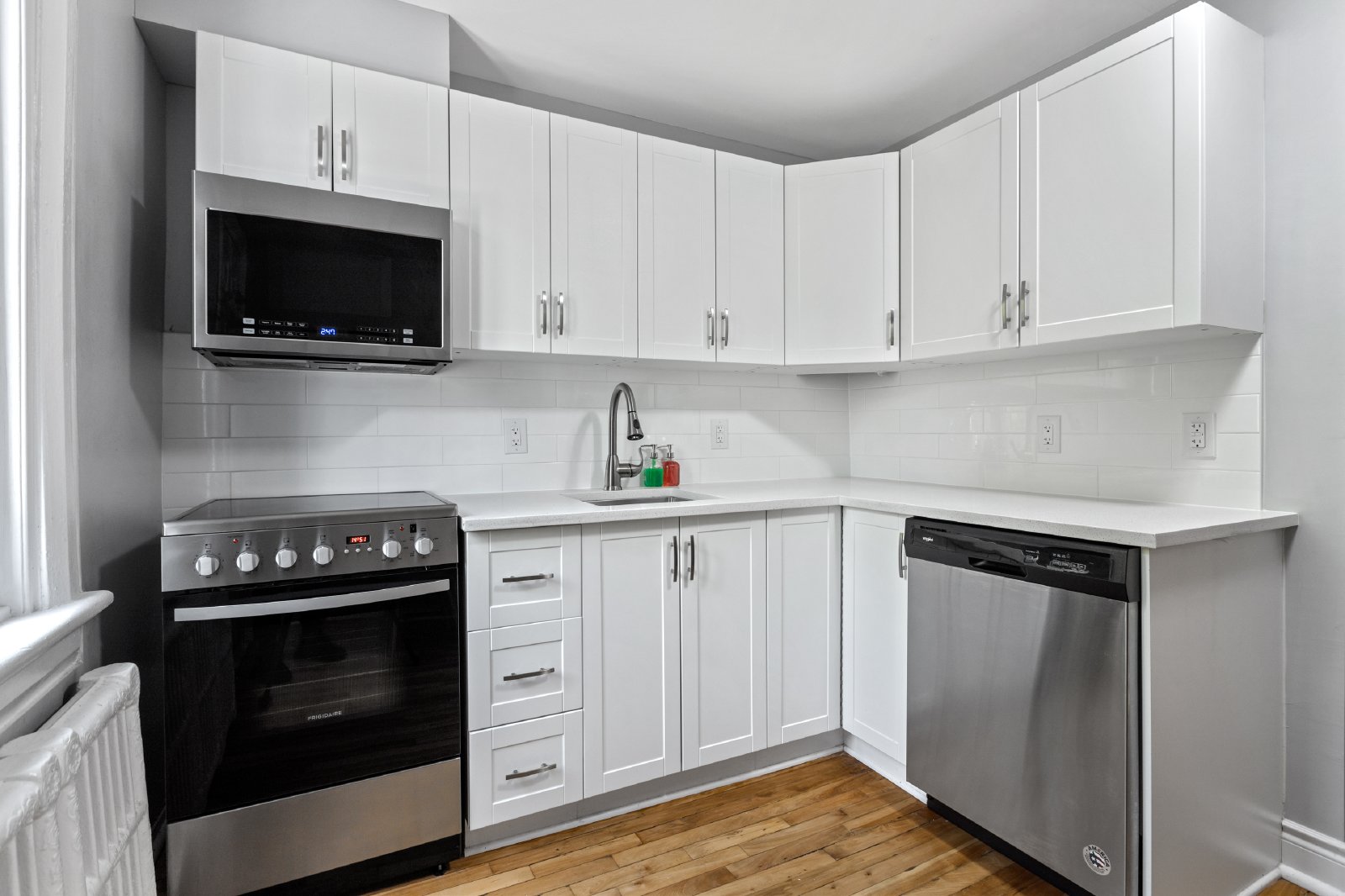 190 Glebe Avenue - 1 property image