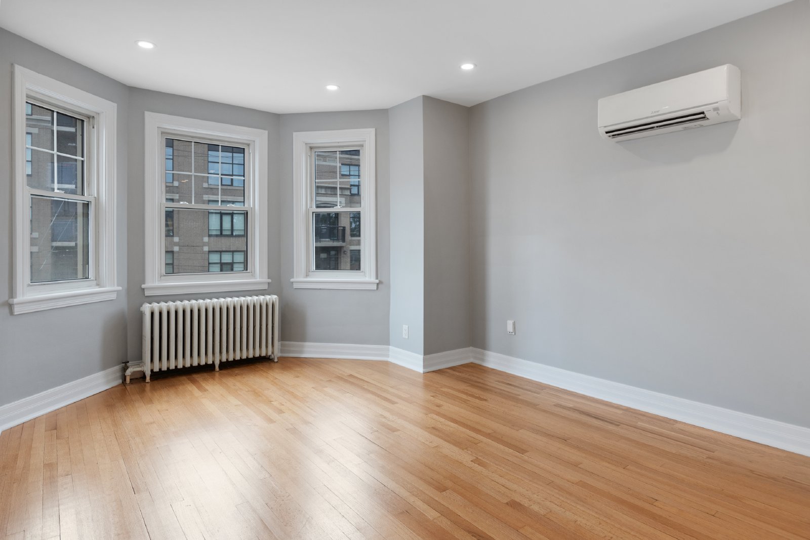 190 Glebe Avenue - 1 property image