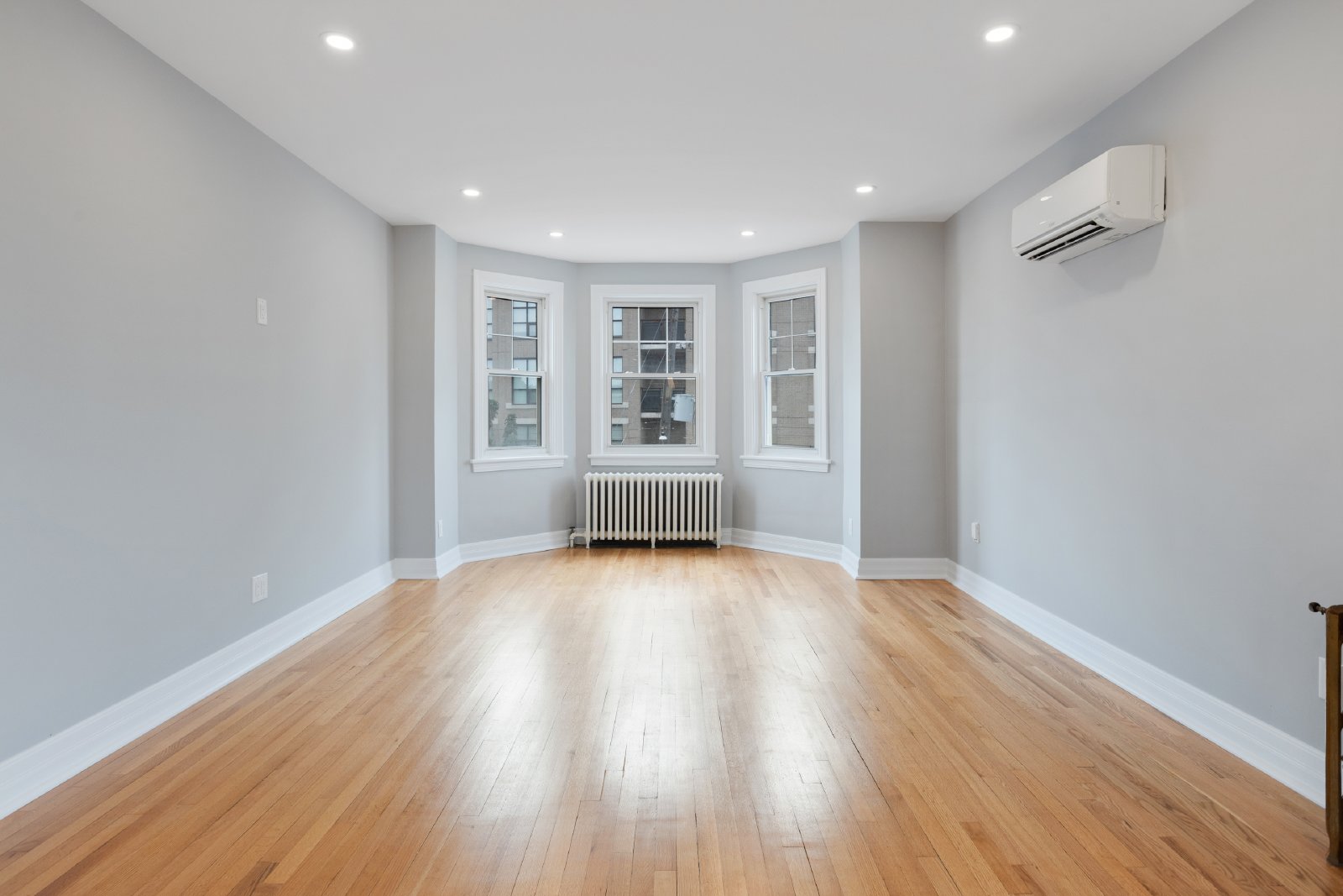 190 Glebe Avenue - 1 property image