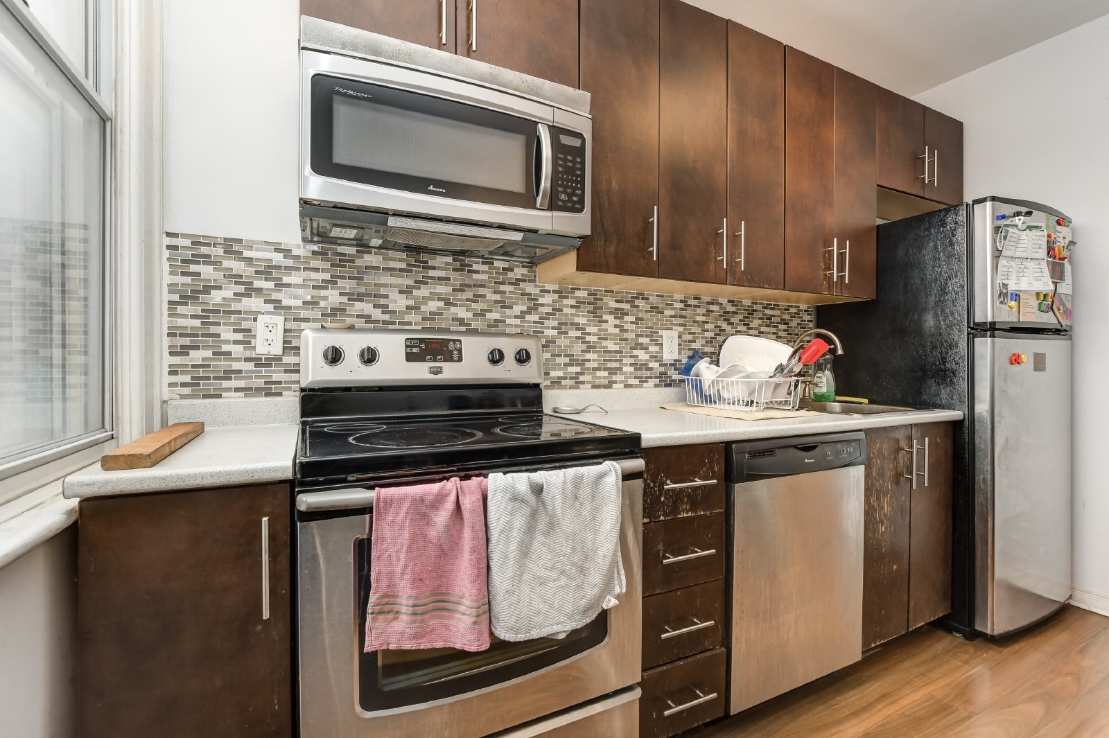 1074 Gladstone Avenue - 2D property image