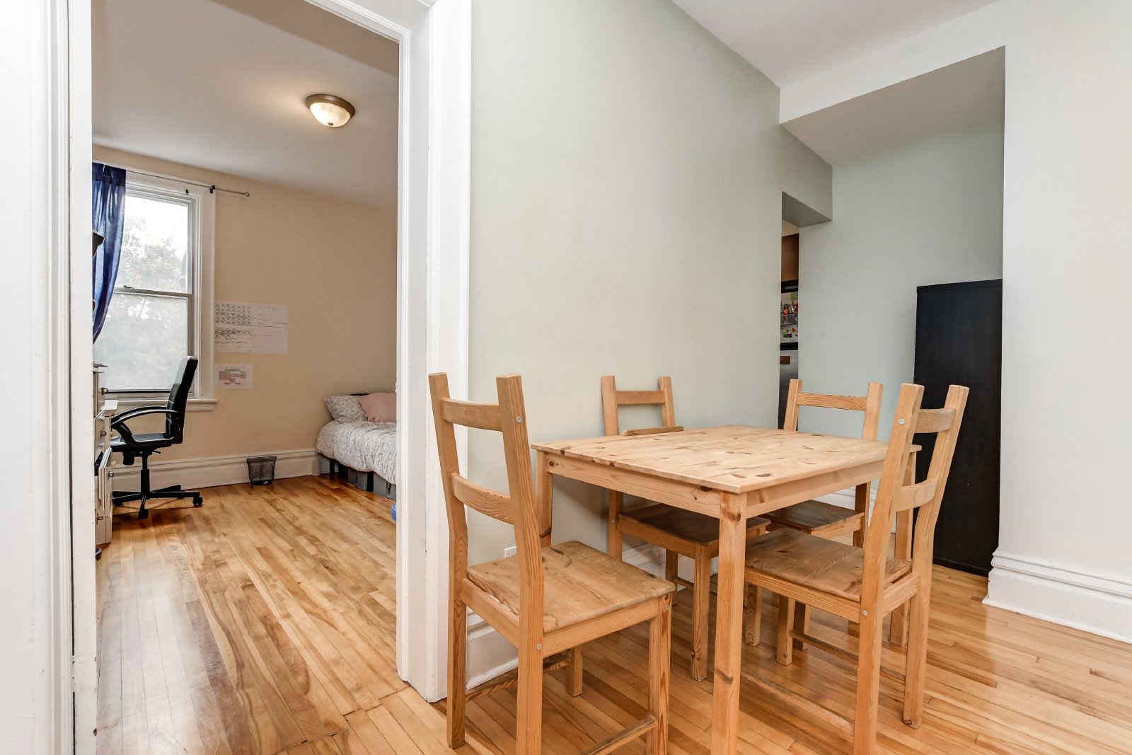 1074 Gladstone Avenue - 2D property image