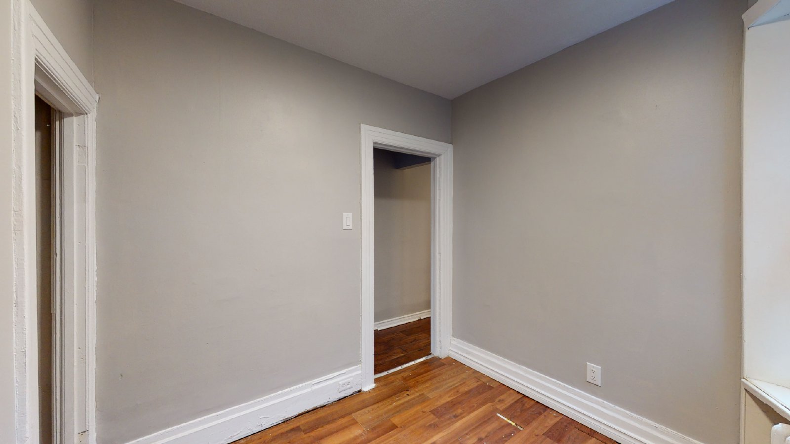 883 Somerset Street West - 3 property image