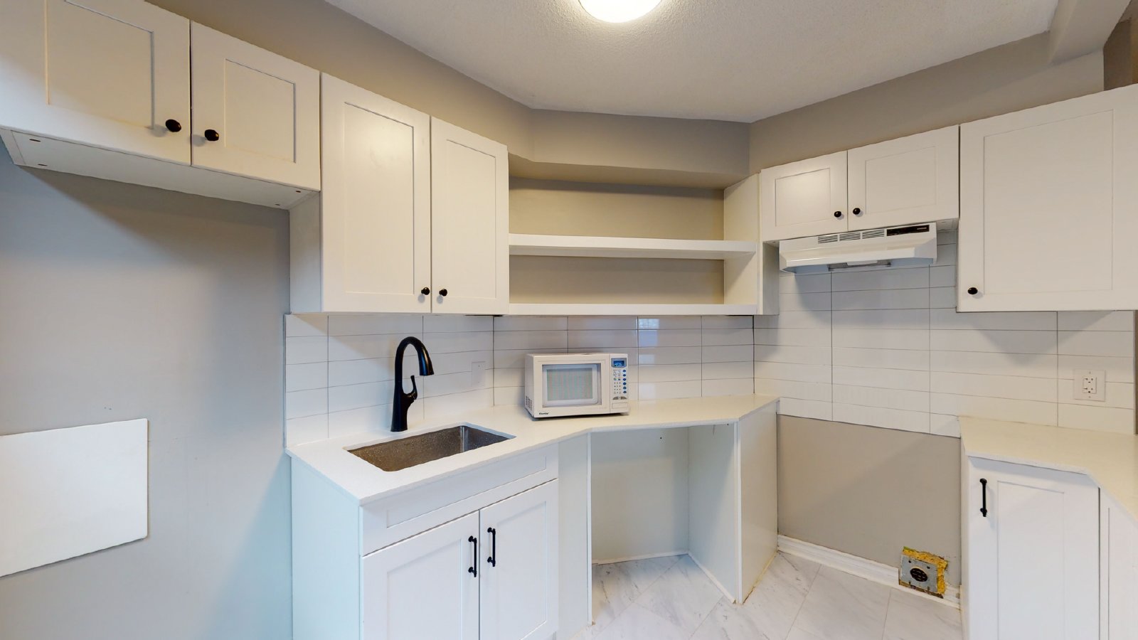 883 Somerset Street West - 3 property image