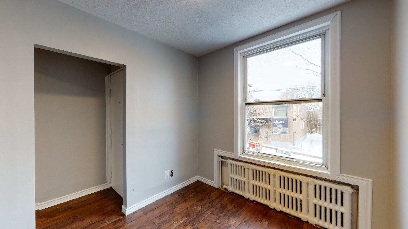 883 Somerset Street West - 3 property image