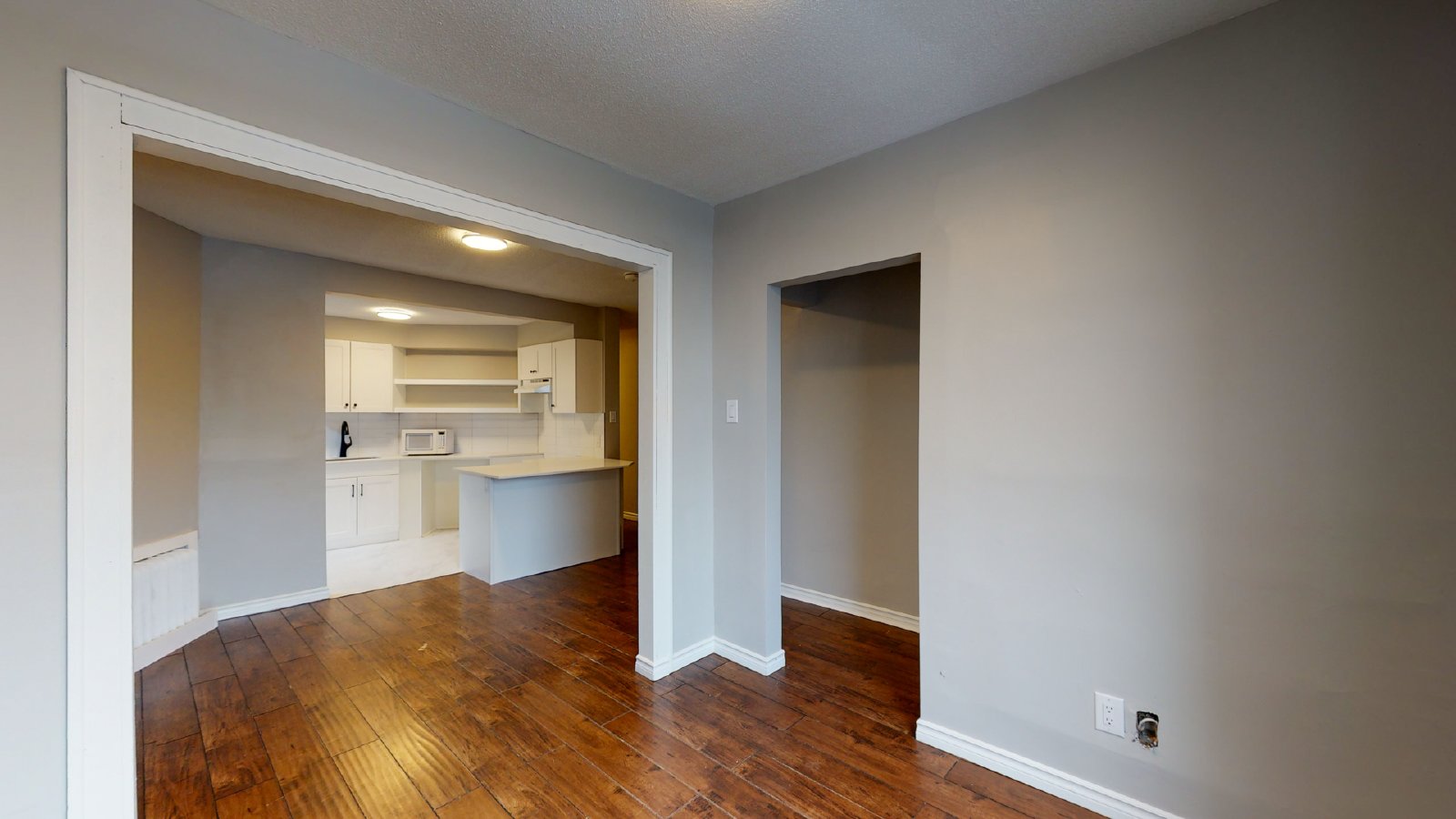 883 Somerset Street West - 3 property image