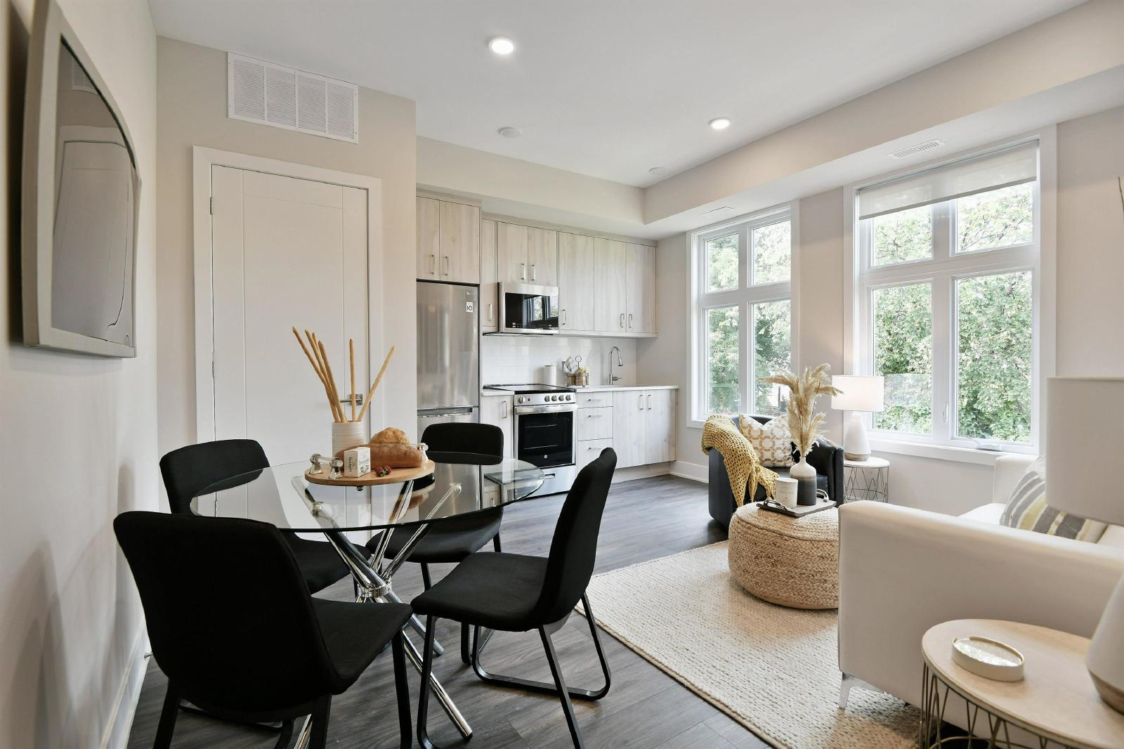 16 Champagne Avenue South - 204 property image