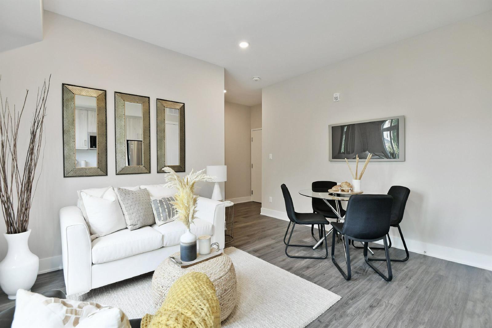 16 Champagne Avenue South - 204 property image