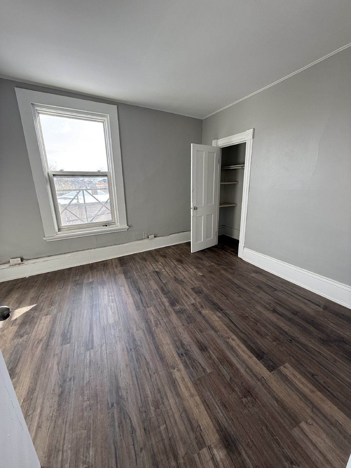 381 Bronson - Unit 3 property image