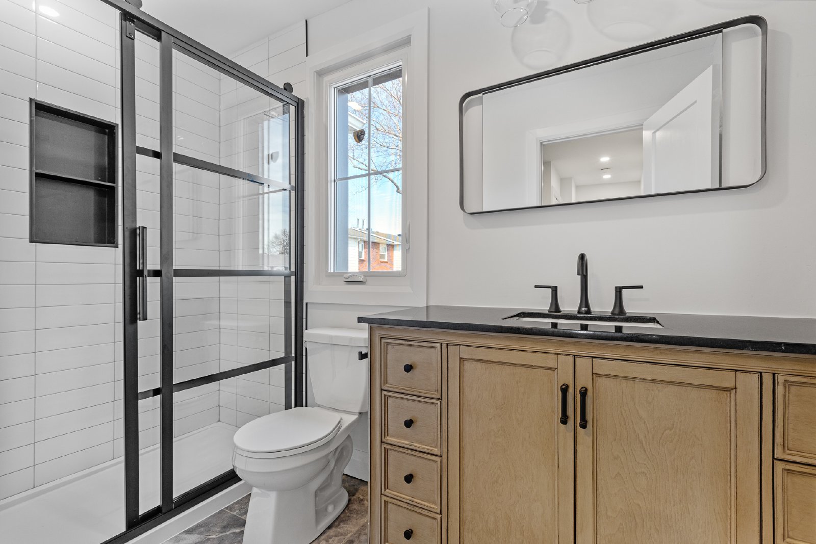 660 Hochelaga Street - 26 property image