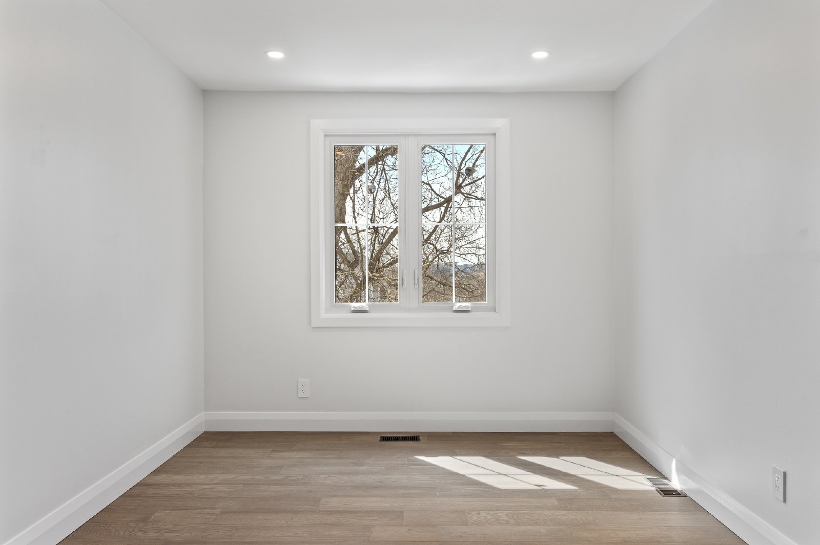 660 Hochelaga Street - 26 property image