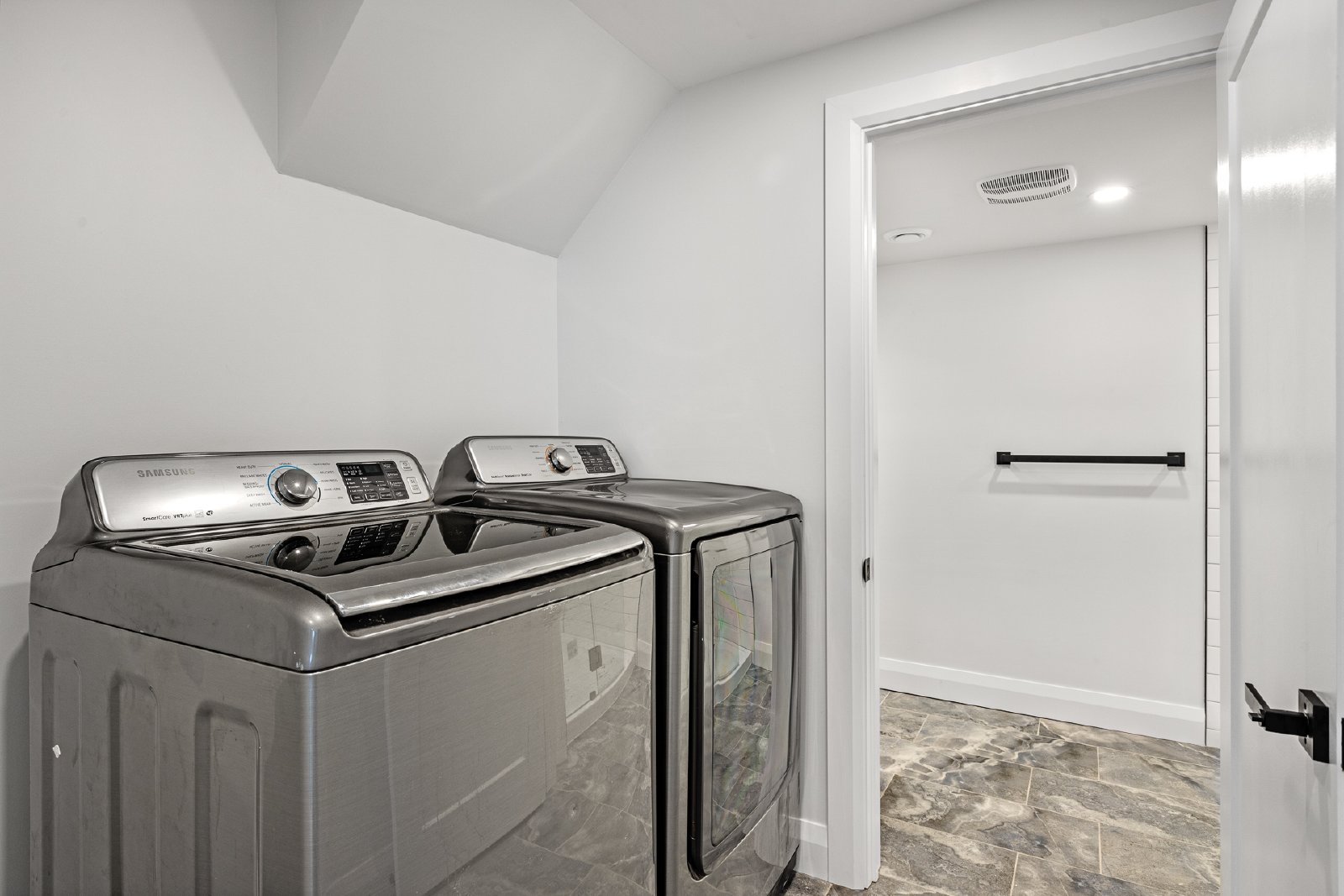 660 Hochelaga Street - 26 property image