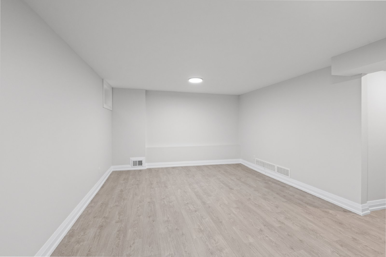 660 Hochelaga Street - 28 property image