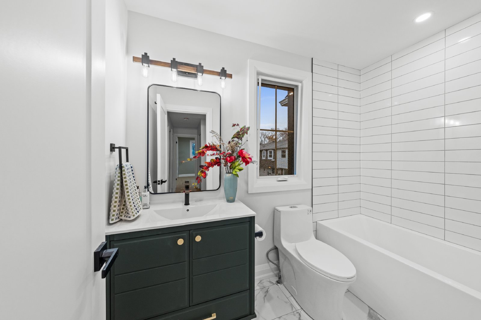 660 Hochelaga Street - 28 property image