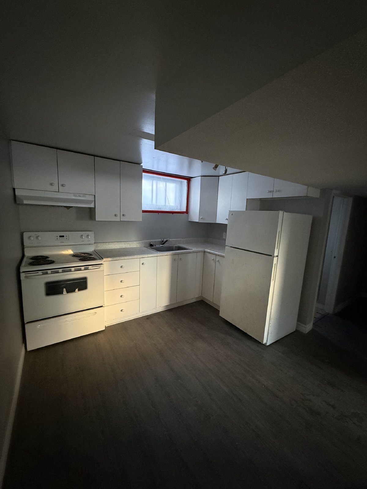 1689 Edgehill - Unit 3 property image