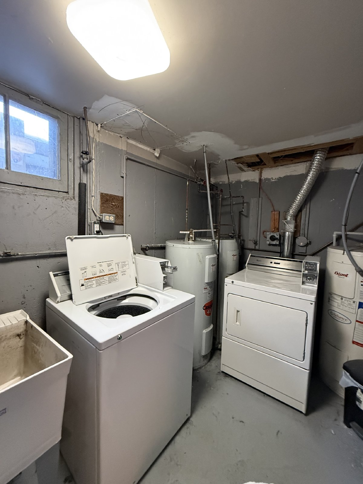 1689 Edgehill - Unit 3 property image