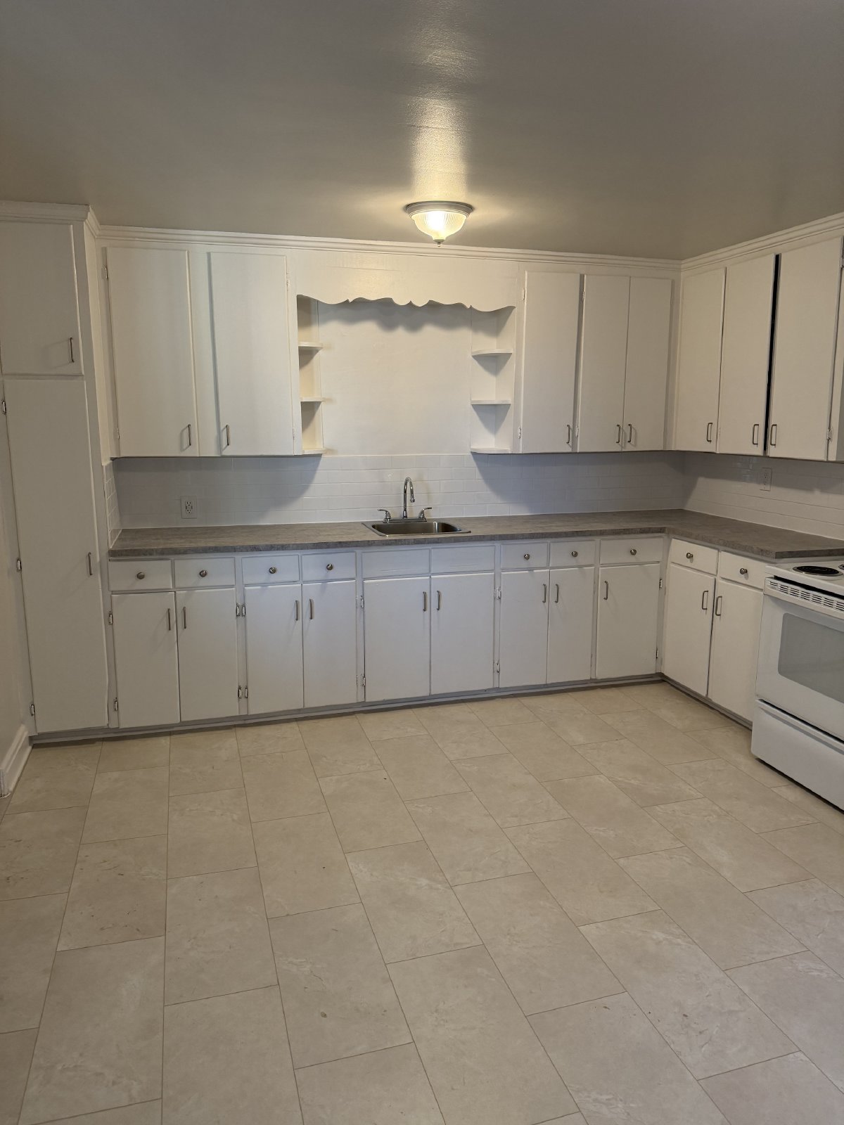 316 Blake - Unit 8 property image