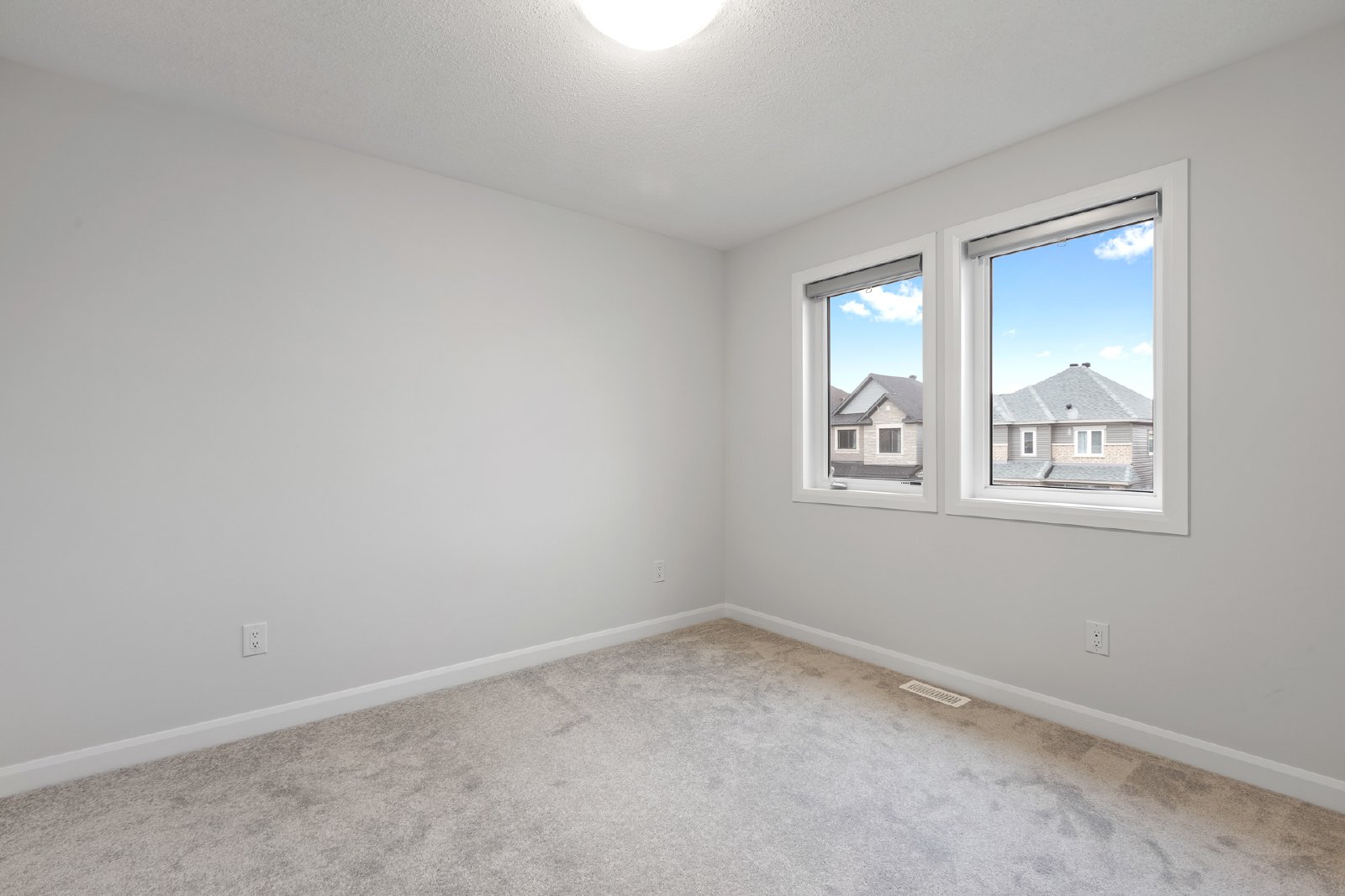 52 Eramosa Crescent - 1 property image