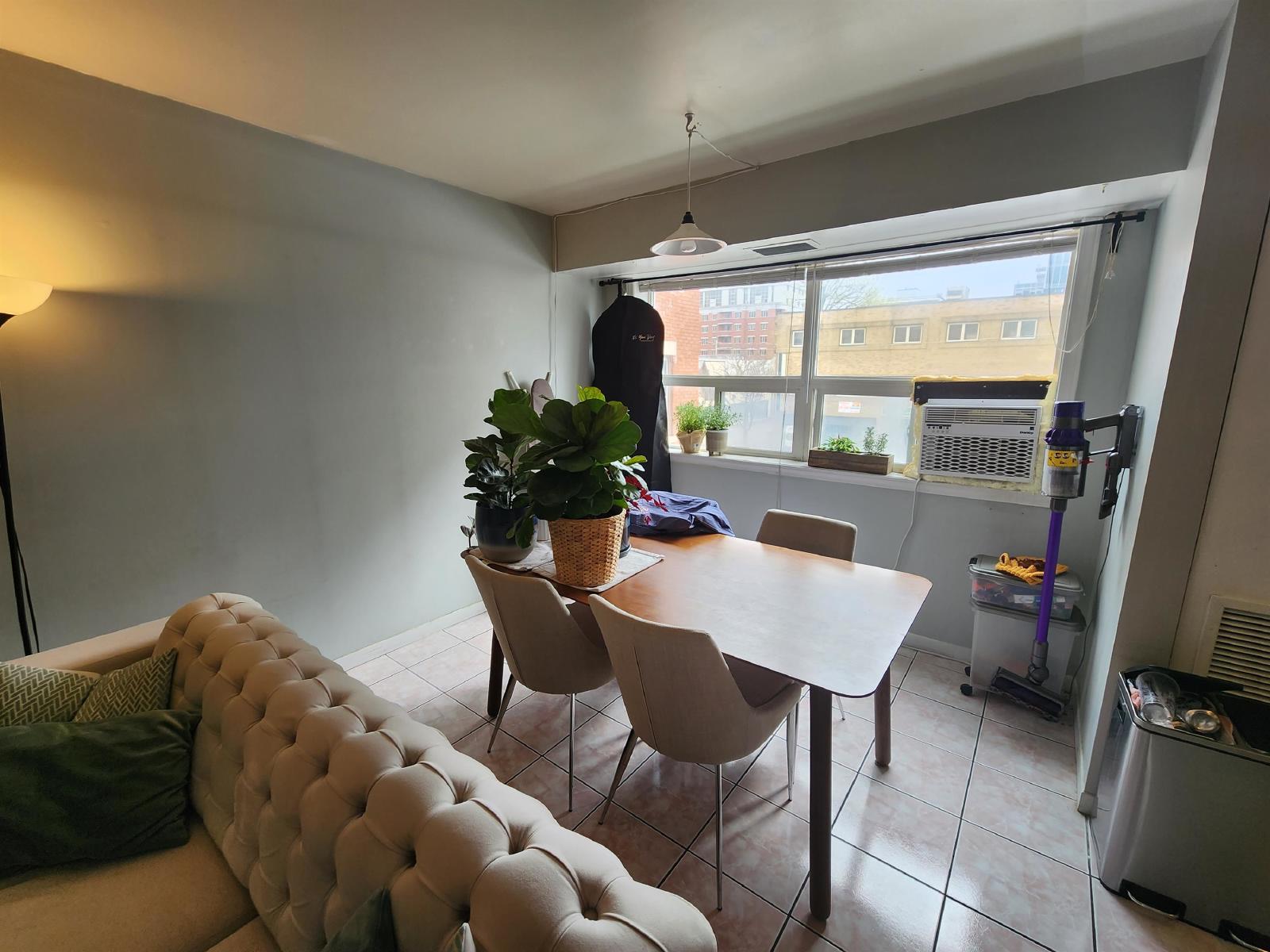 380 Frank Street - 5D property image