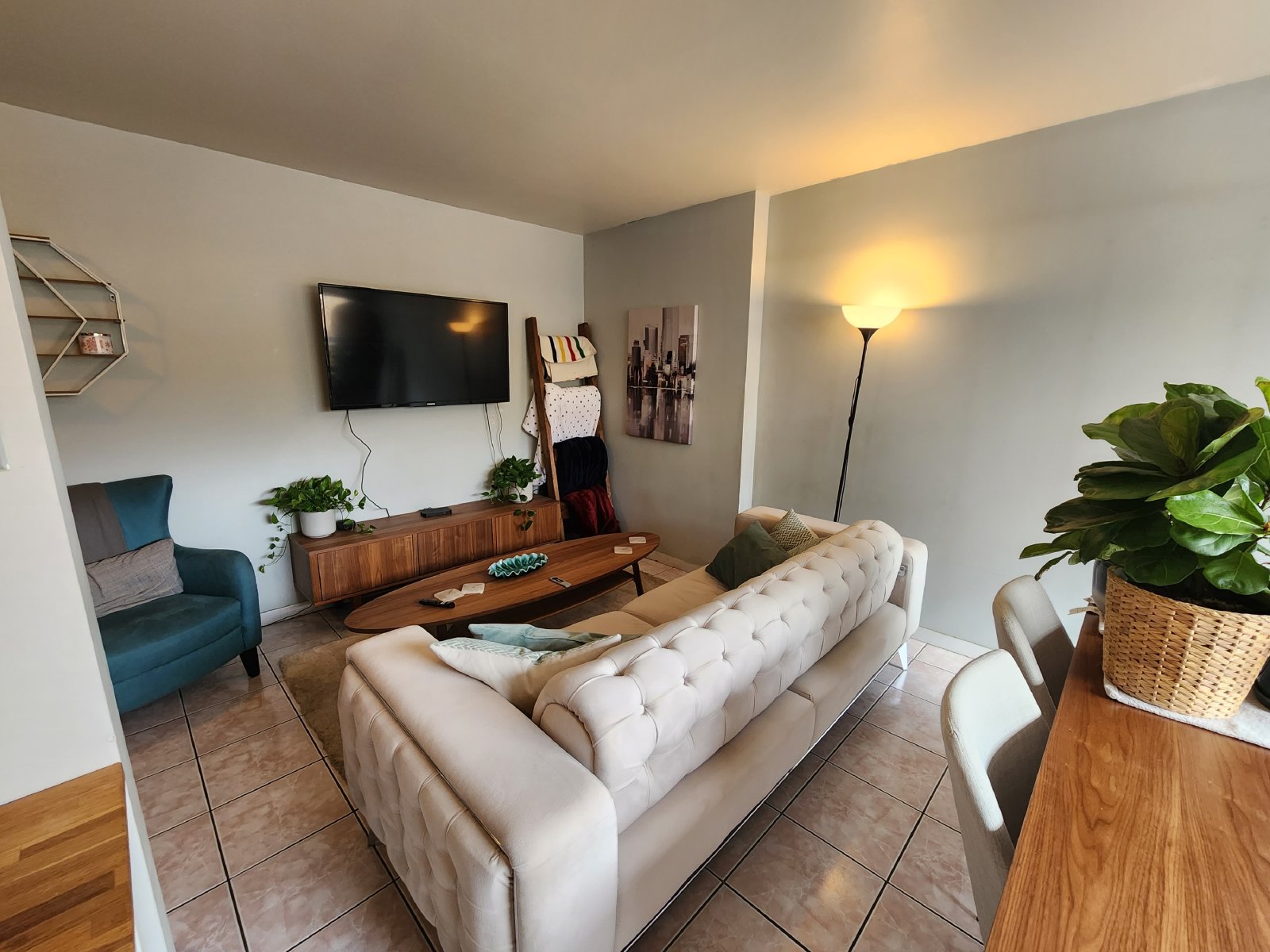 380 Frank Street - 5D property image