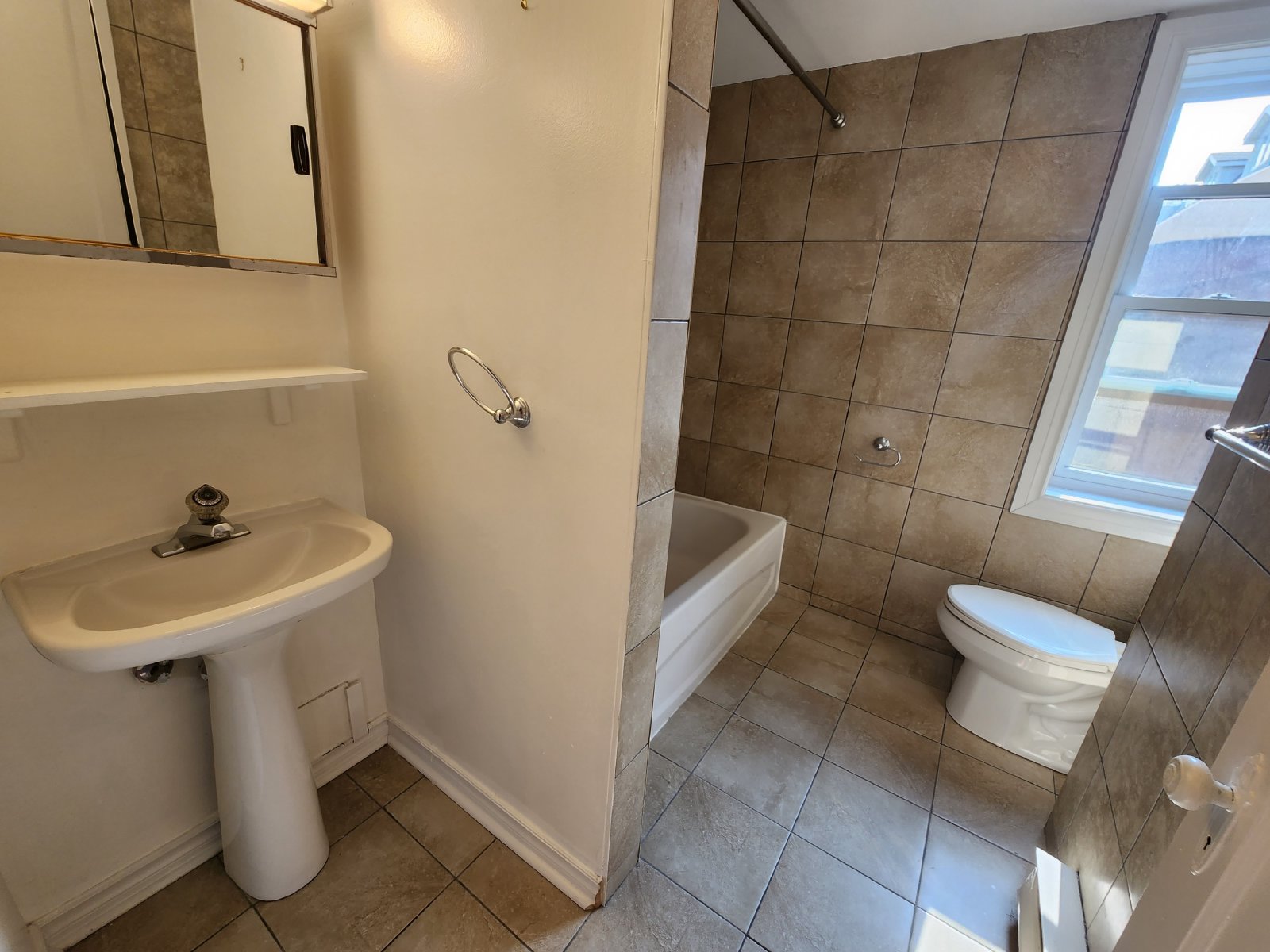 173 Florence - Unit 5 property image