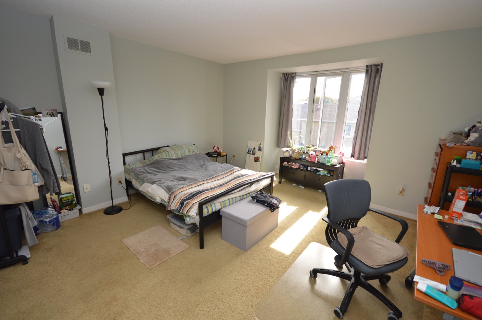 302 Somerset Street East - 1 property image