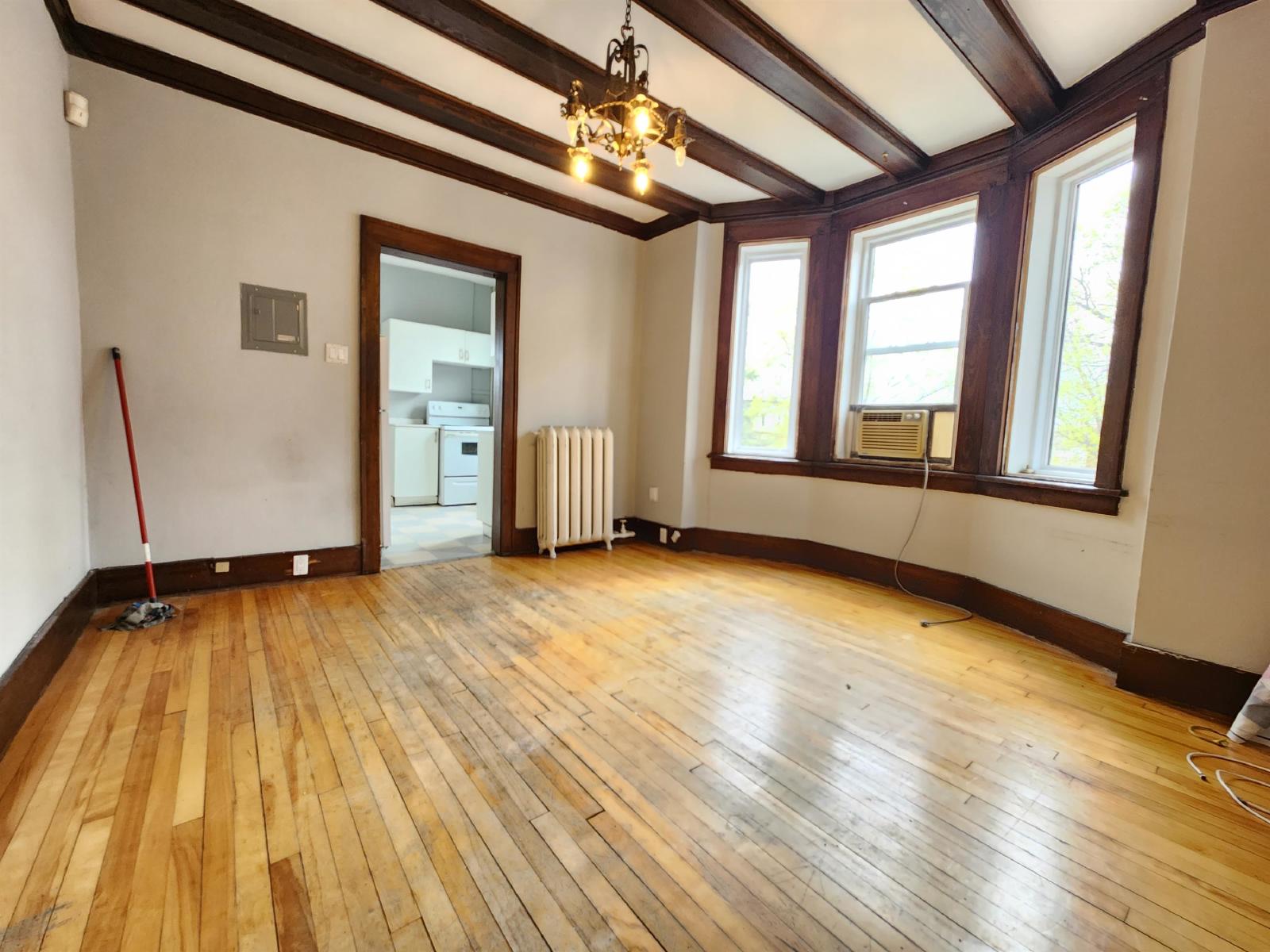 196 James - Unit 4 property image