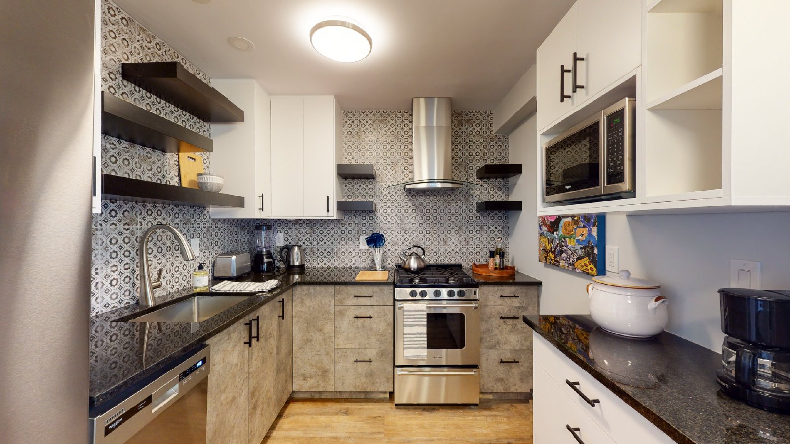 238 Carruthers Avenue - 203 property image