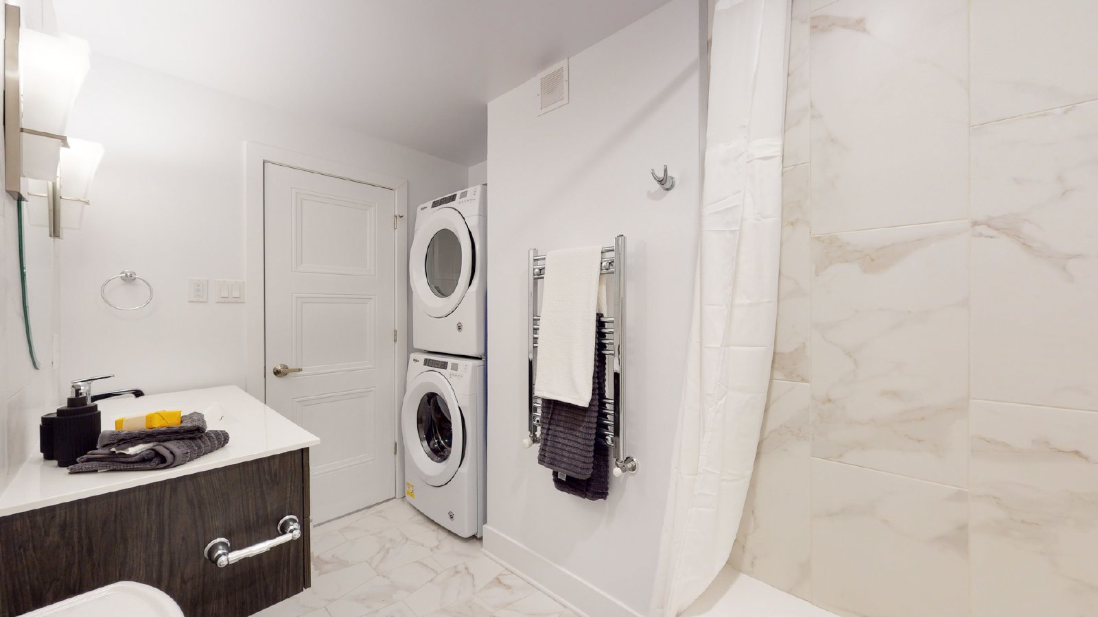 238 Carruthers Avenue - 203 property image