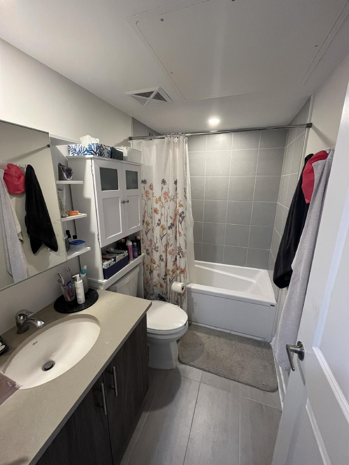 296 Rue Somerset Street East - 2 property image