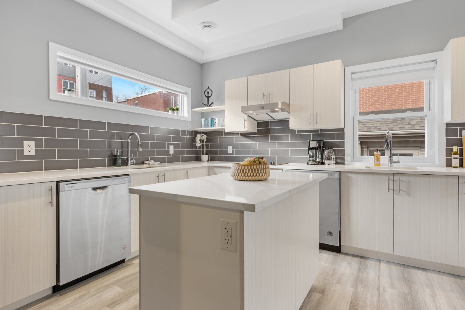 255 Somerset Street East - 3 property image