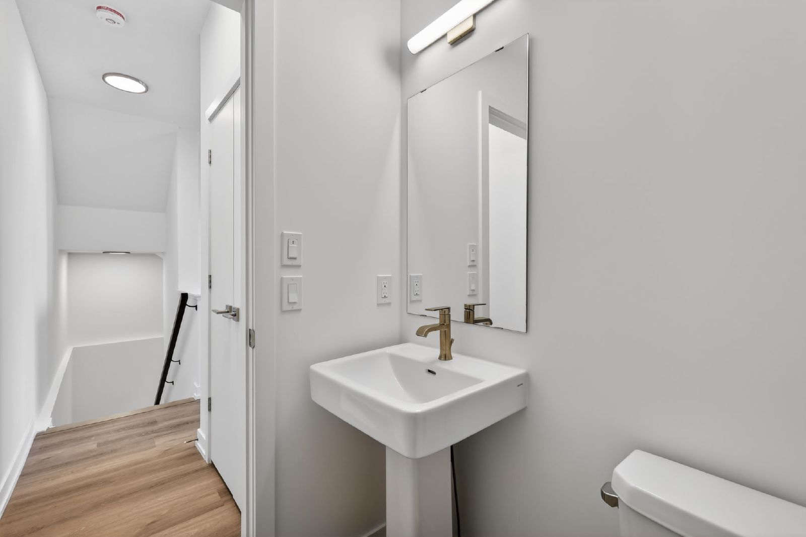 4639 Bank Street - 101 property image