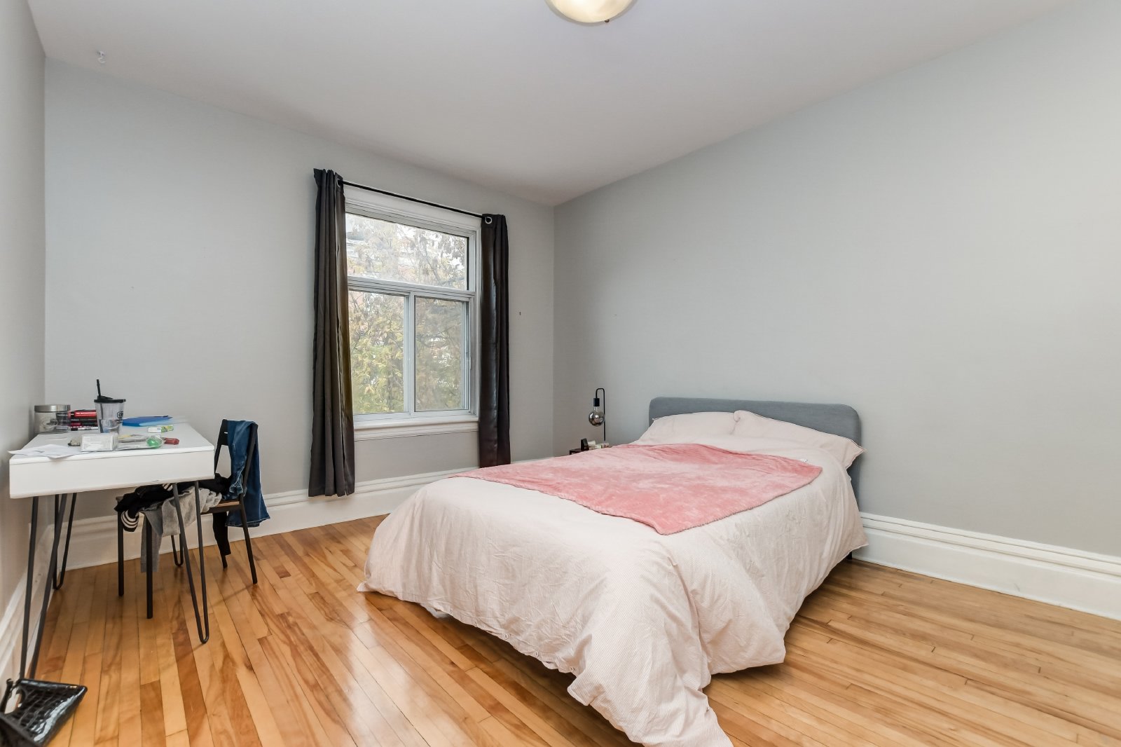 1074 Gladstone Avenue - 2B property image