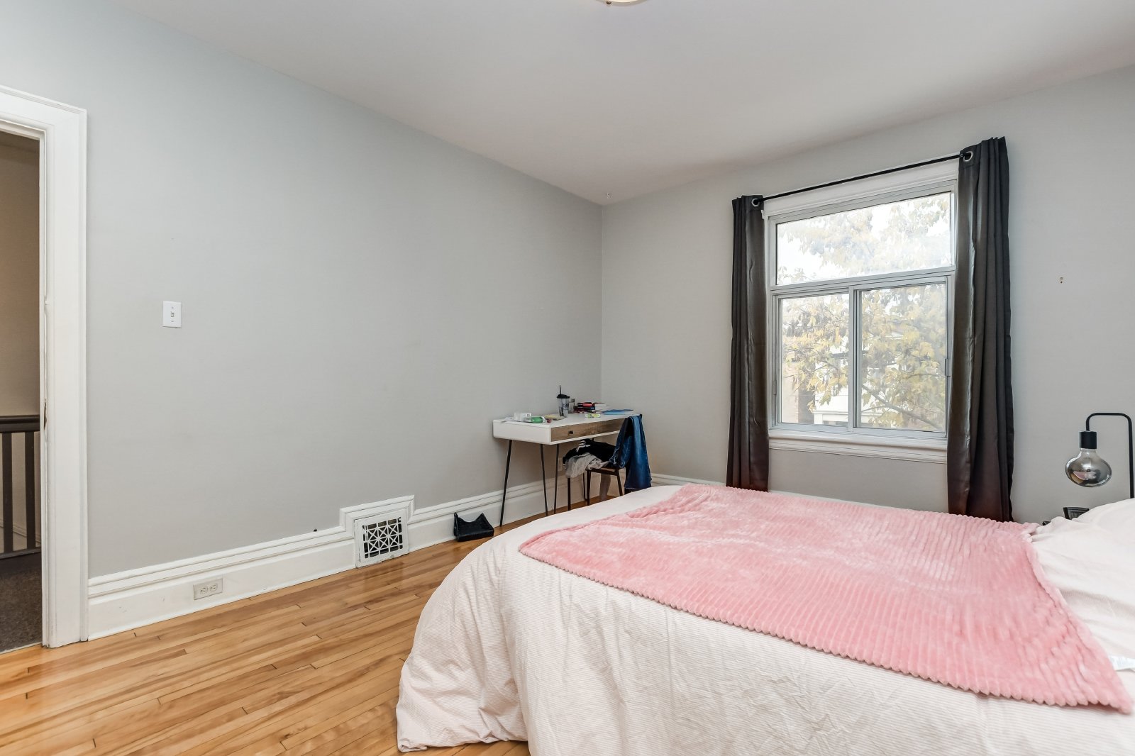 1074 Gladstone Avenue - 2B property image