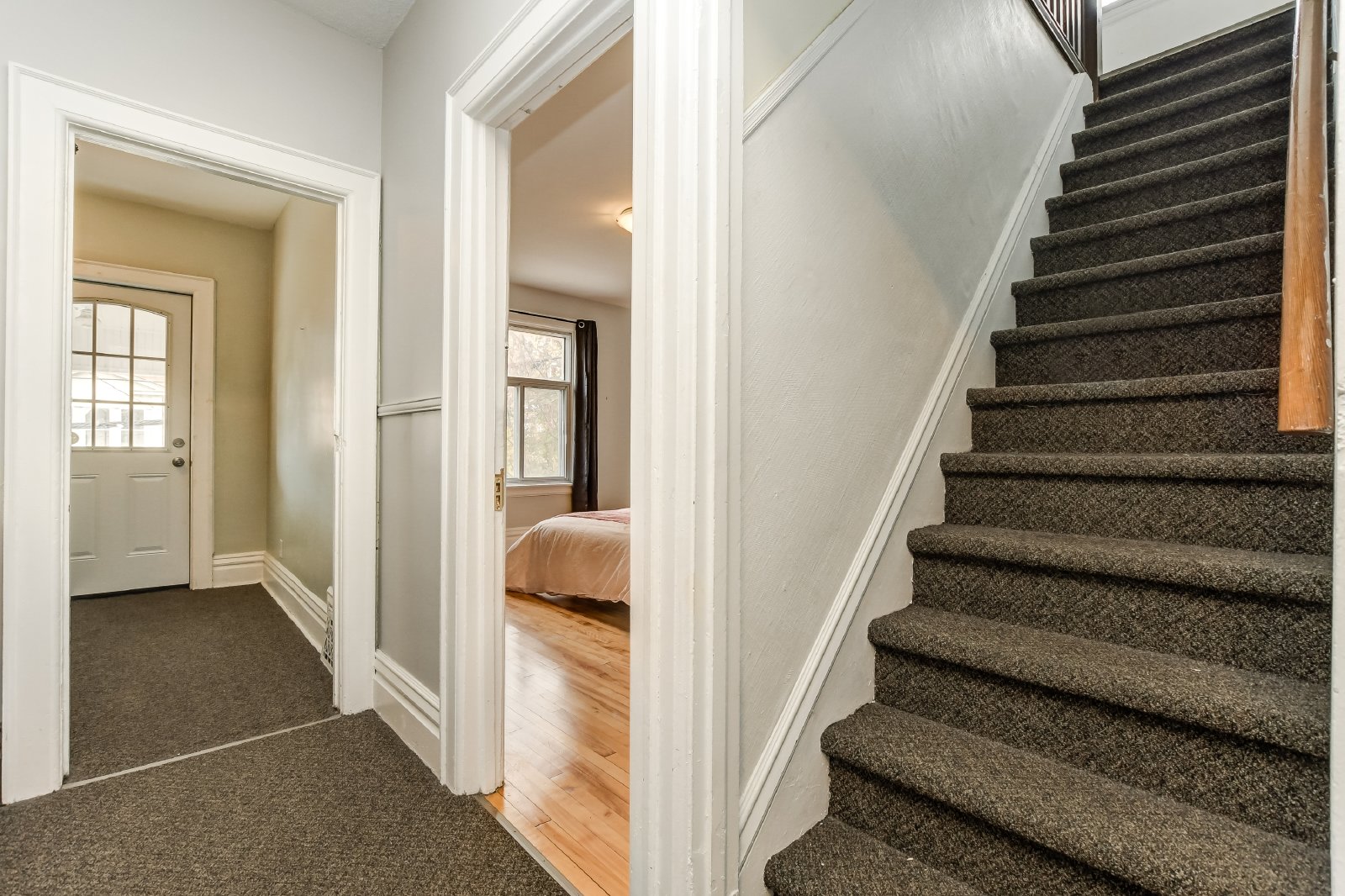 1074 Gladstone Avenue - 2B property image