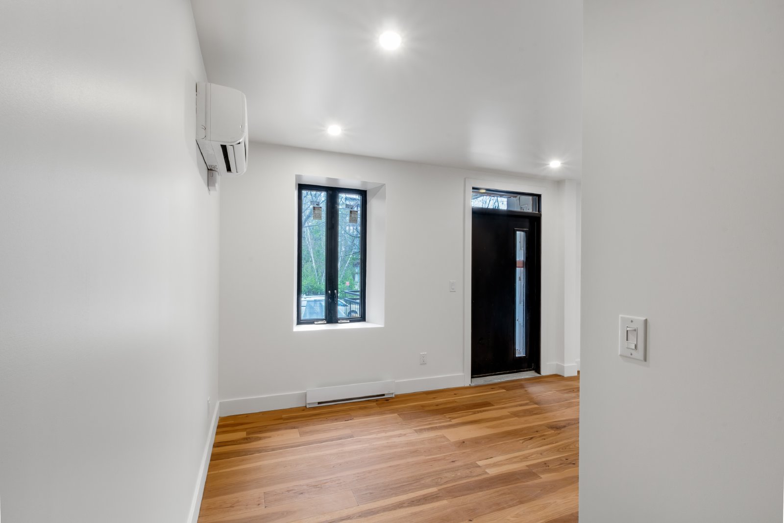 476 Rue Wilbrod Street - 101 property image
