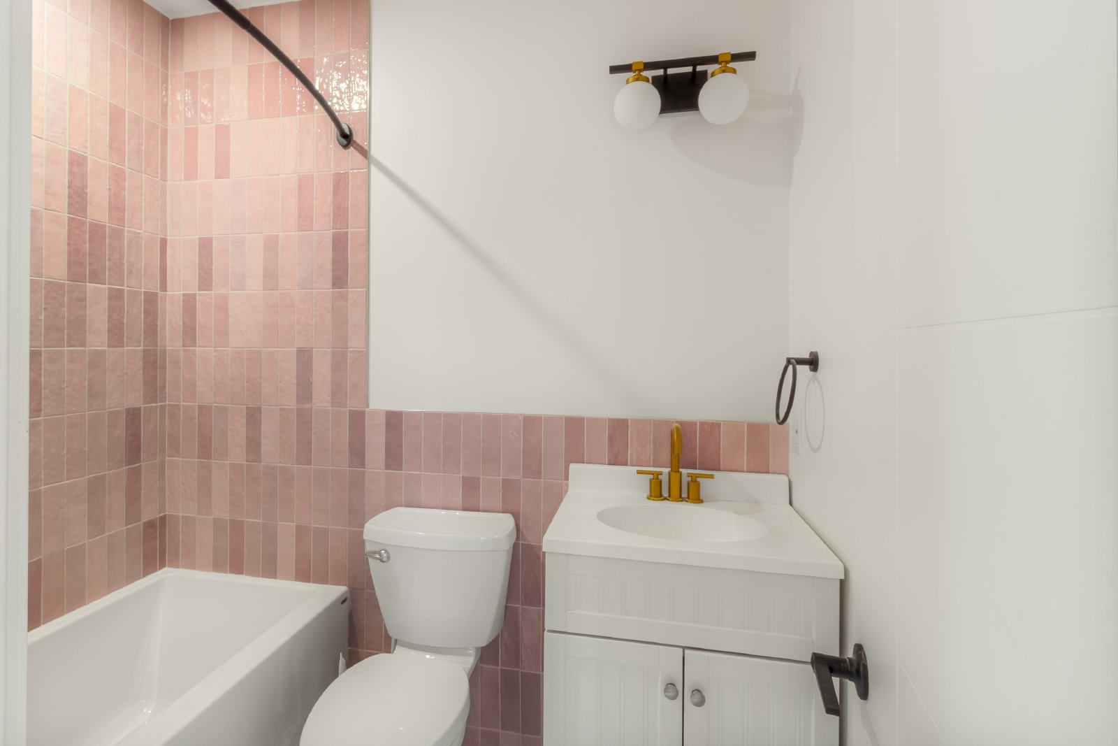 476 Rue Wilbrod Street - 101 property image