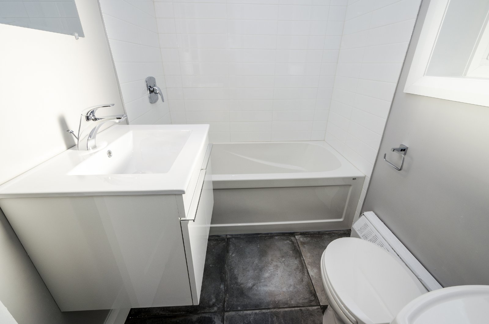 350 Clemow Avenue - B2 property image