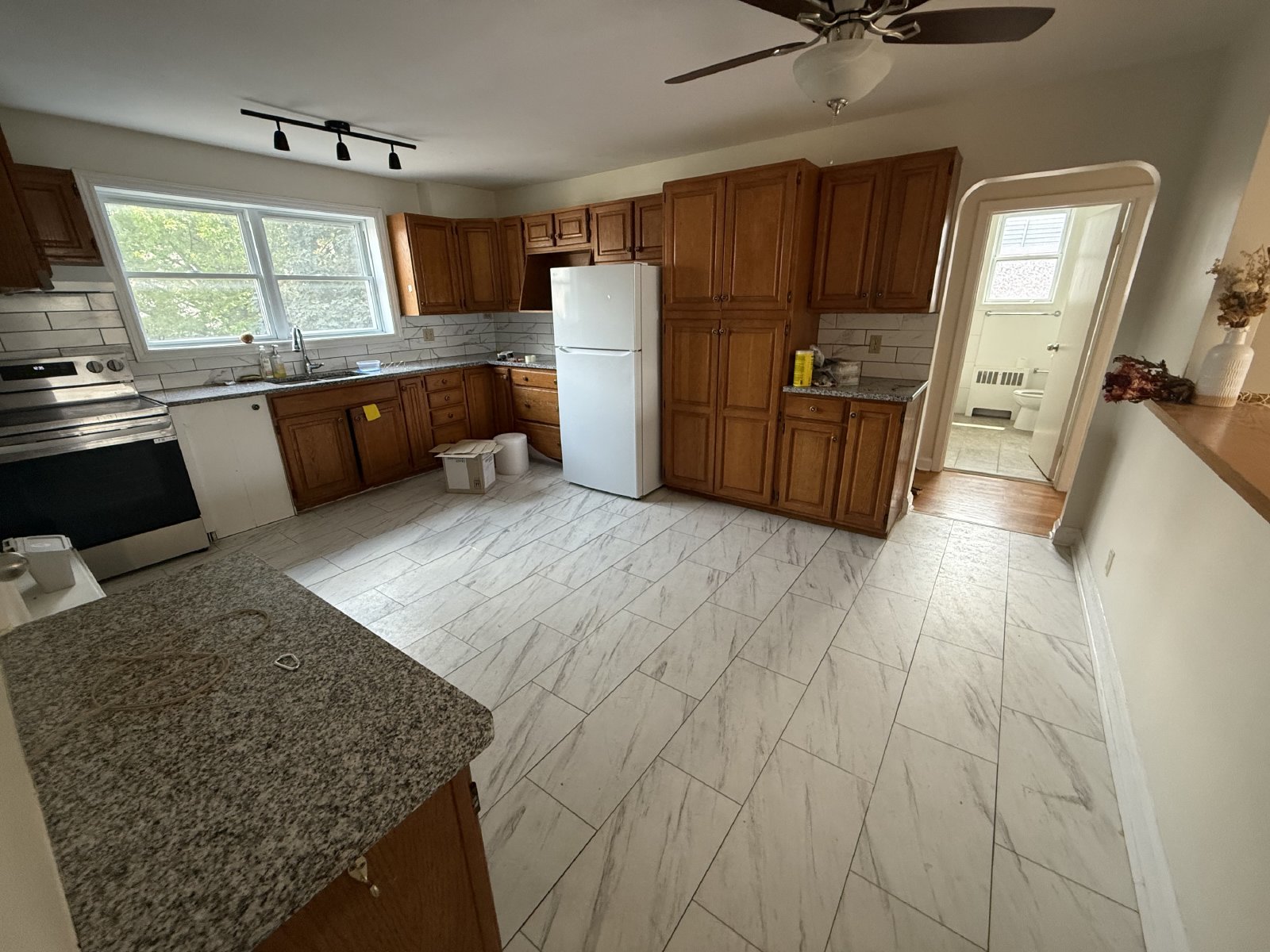 371 Churchill Avenue North - 6 property image