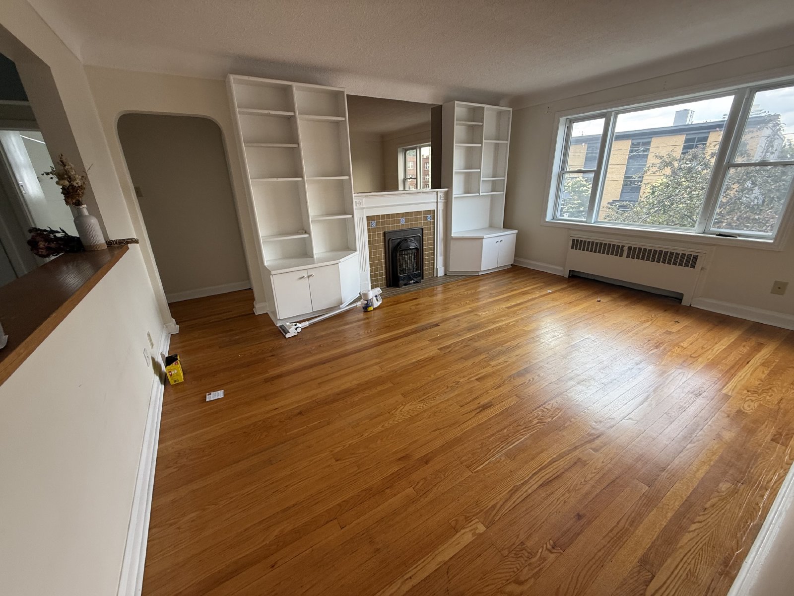 371 Churchill Avenue North - 6 property image