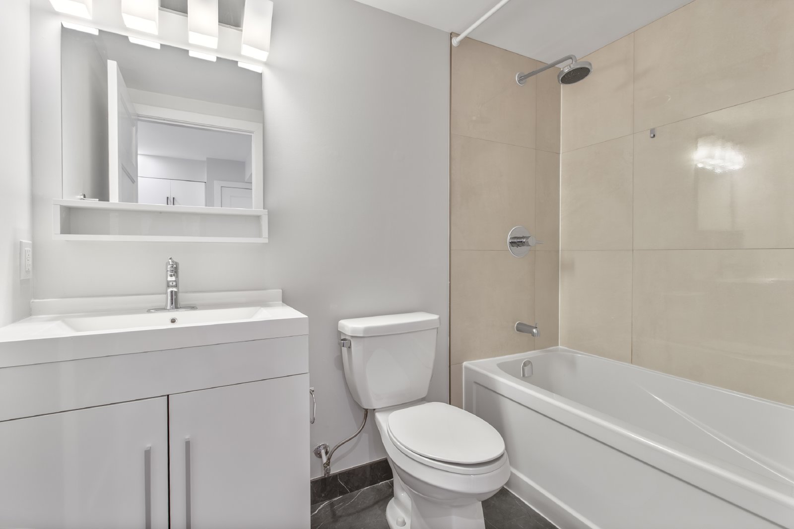 689 Churchill Avenue North - 204 property image