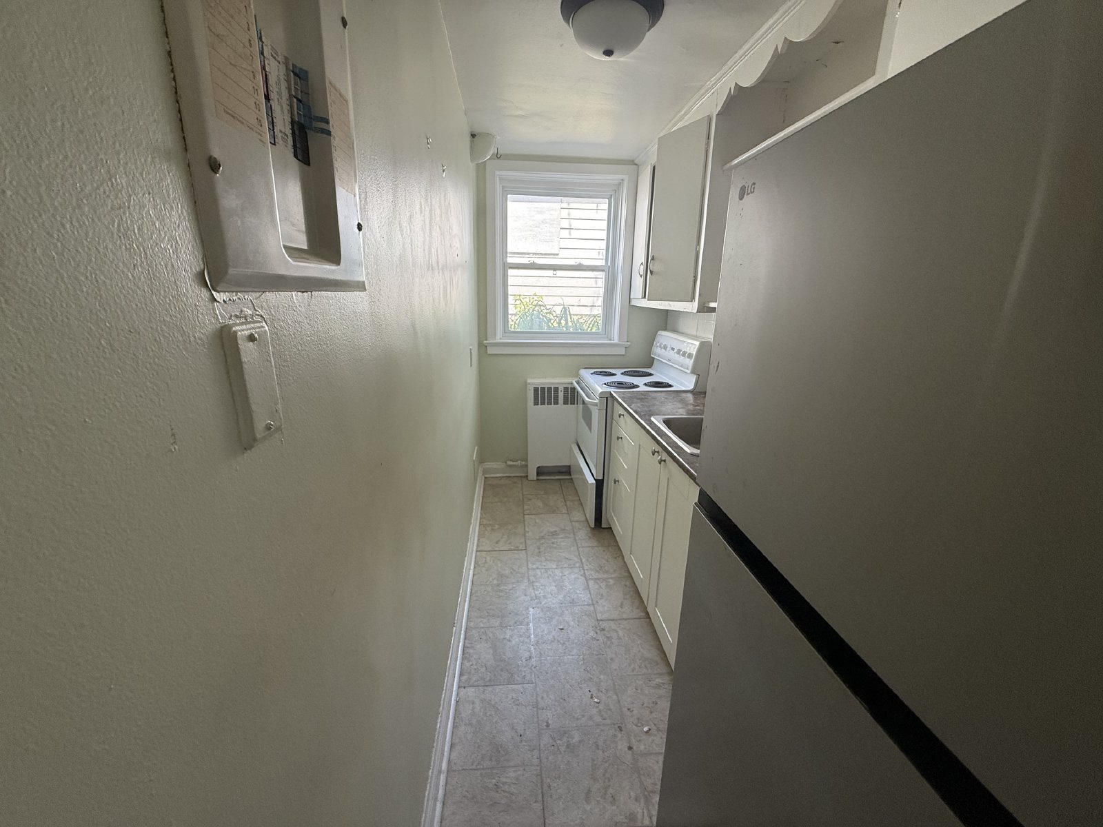 371 Churchill Avenue North - 1 property image