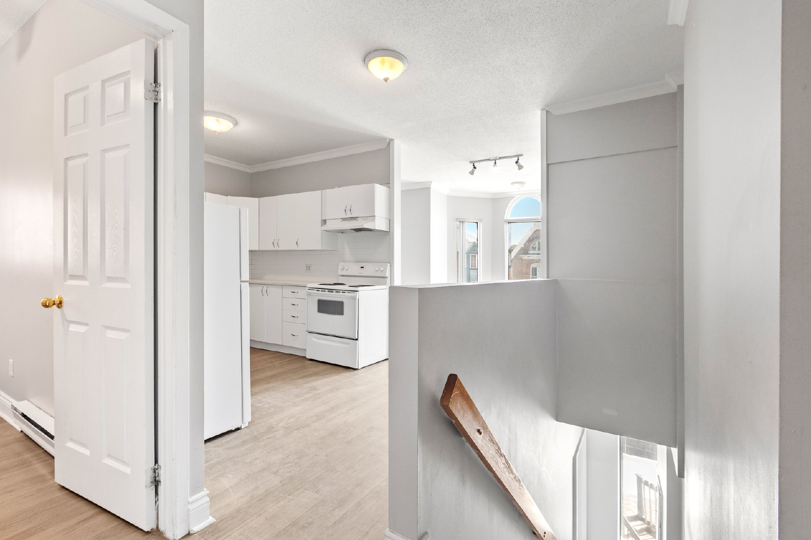 455 Somerset Street W - 2 property image