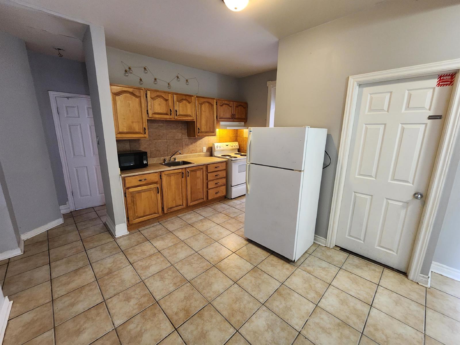 865 Somerset Street W - 2 property image