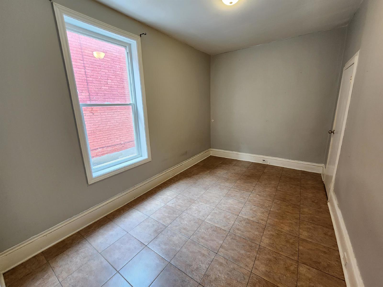 865 Somerset Street W - 2 property image