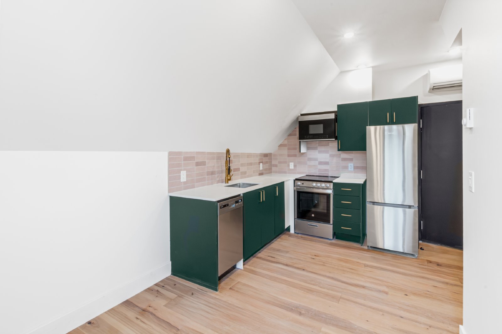 476 Rue Wilbrod Street - 302 property image