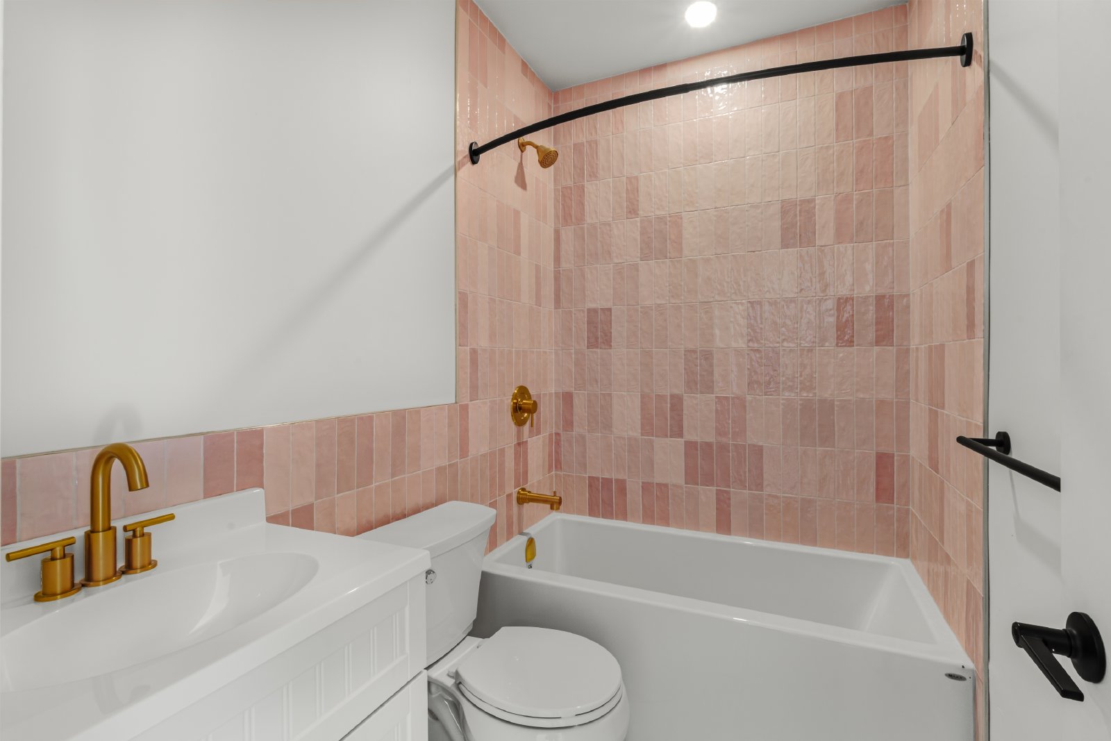 476 Rue Wilbrod Street - 204 property image